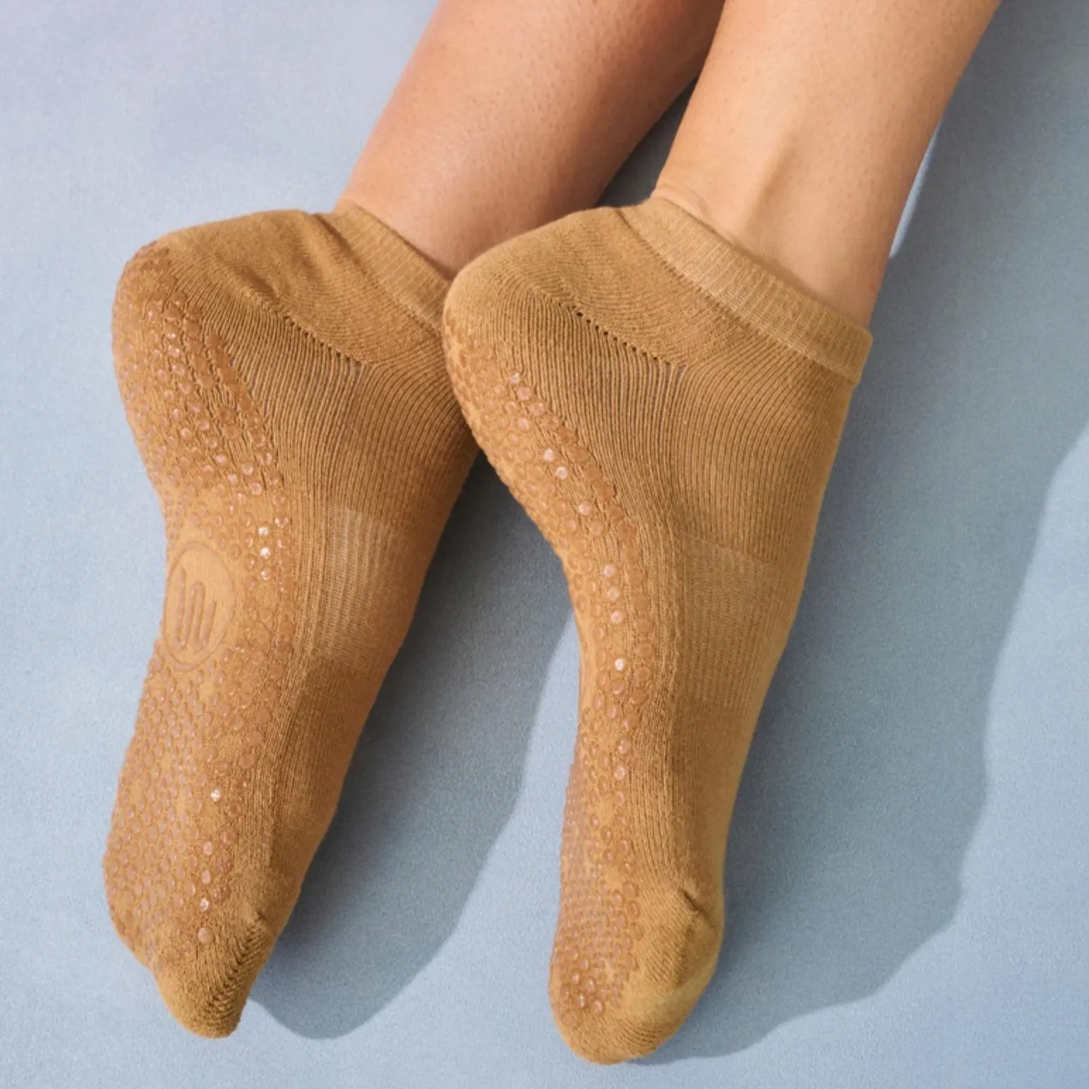 Classic Low Rise Grip Socks - (Barre / Pilates)