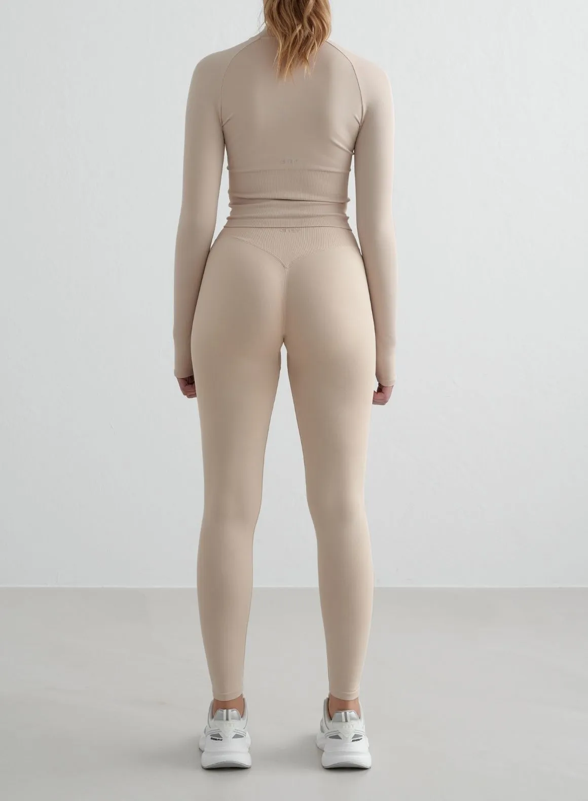 Clay Shape Seamless Zip Jacket