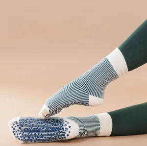 Full Pinstripe - Crew Grip Sock (Barre / Pilates)