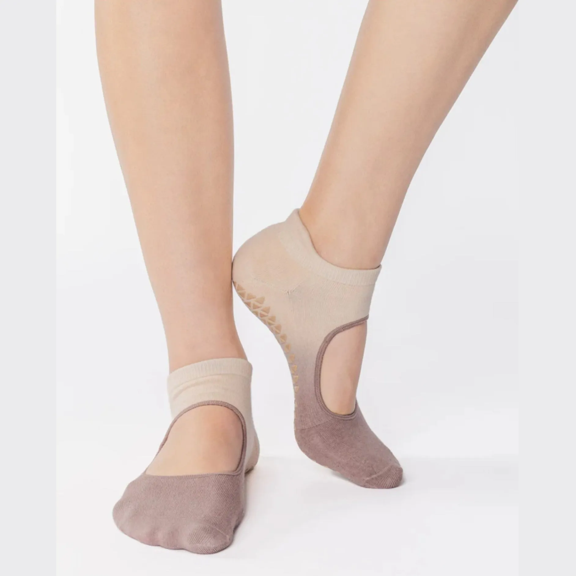 Nina Grip Sock - Cappuccino (Barre / Pilates)