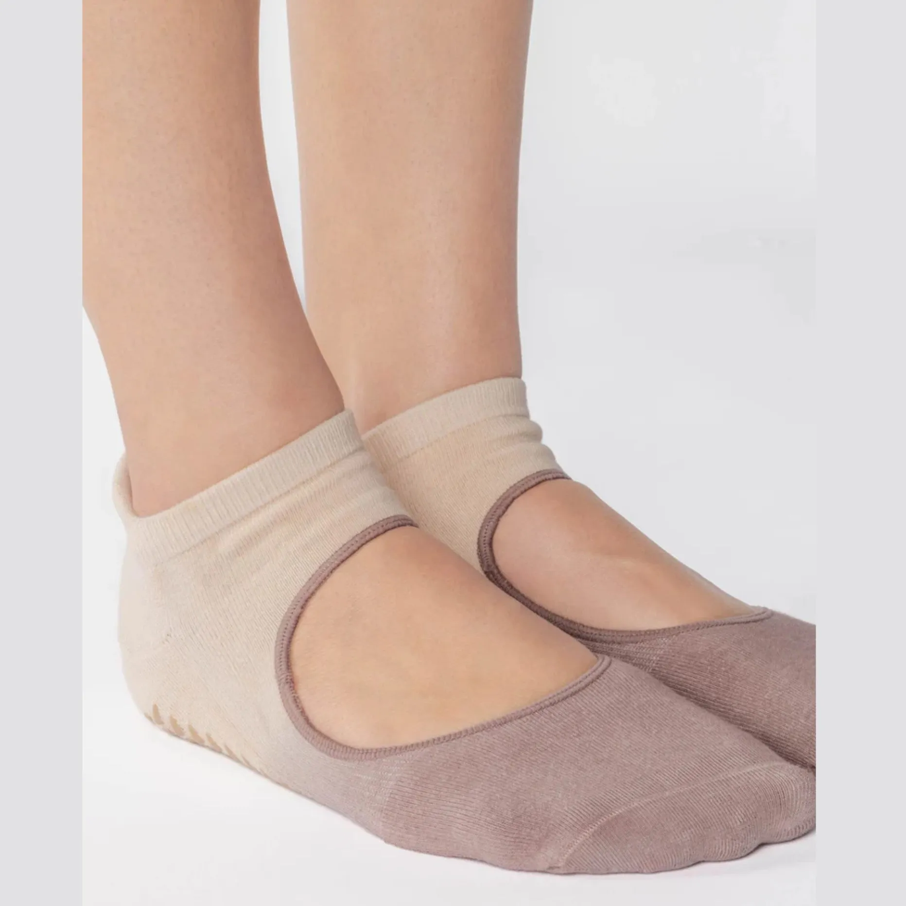 Nina Grip Sock - Cappuccino (Barre / Pilates)