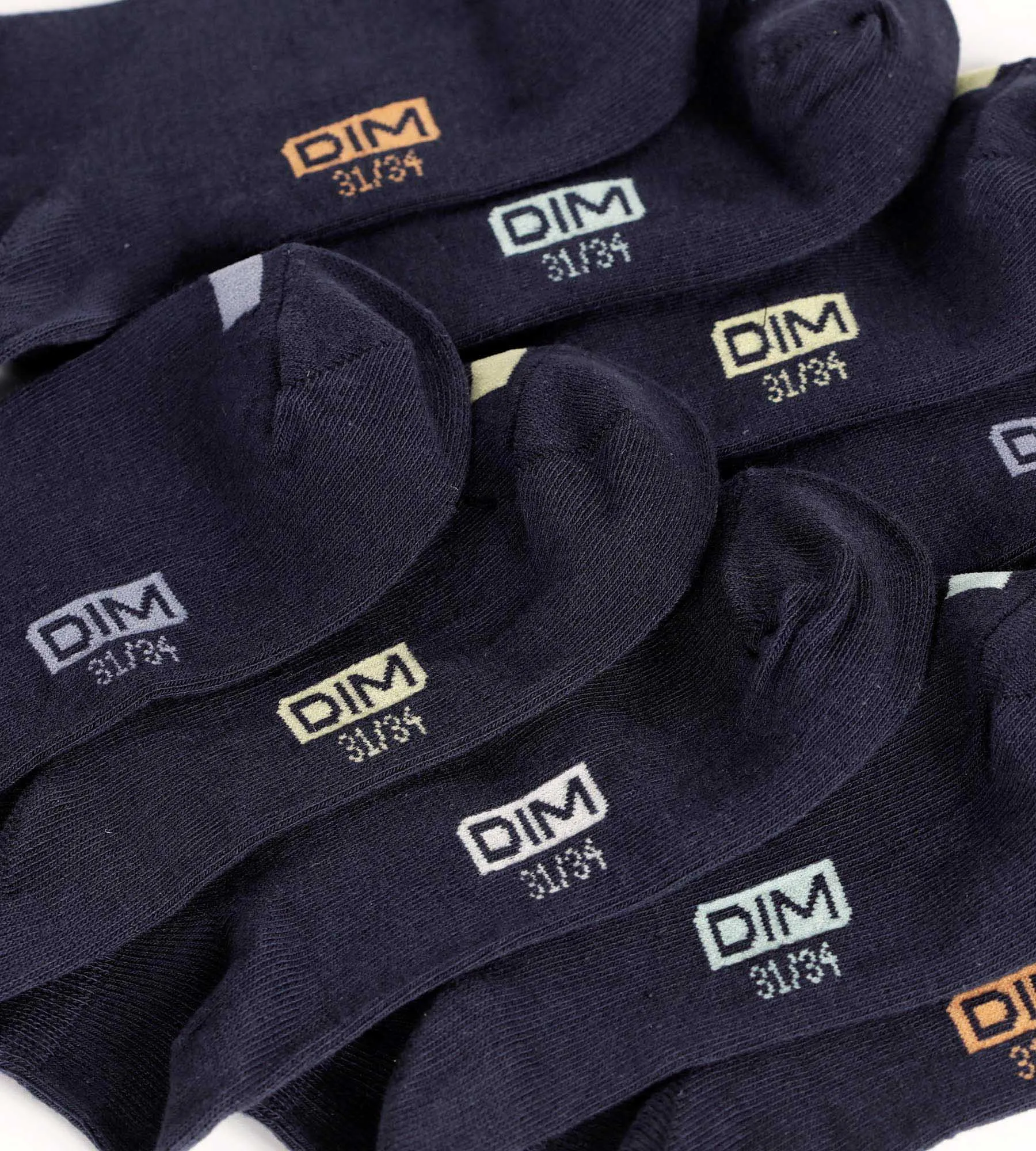 Pack of 5 pairs of unisex cotton navy socks with EcoDim labels