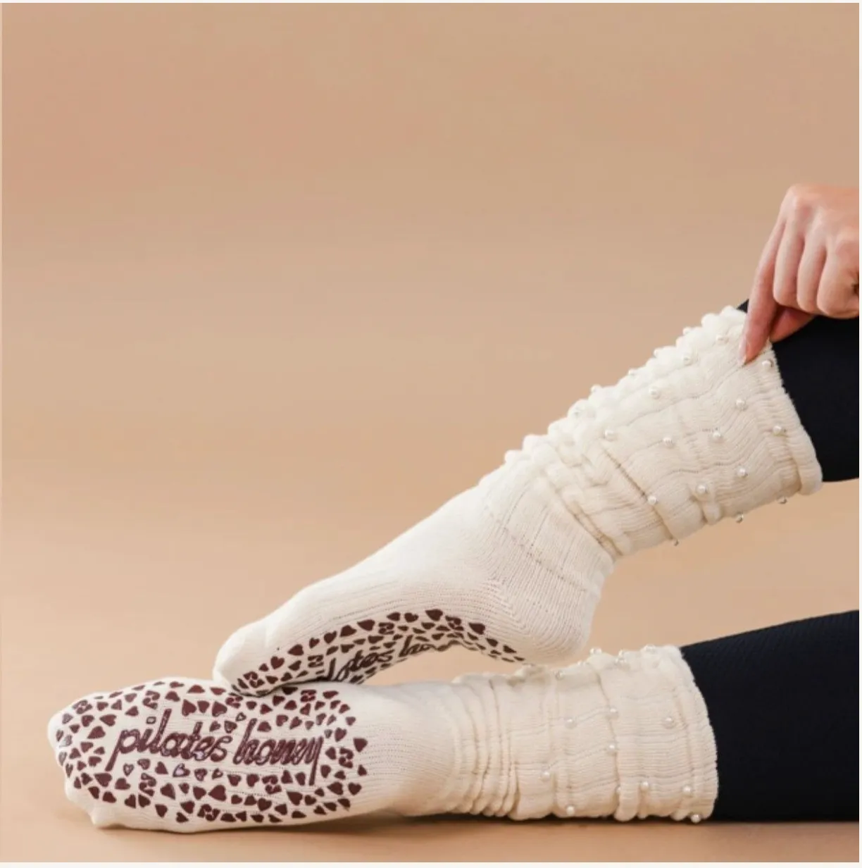 Scrunch Pearl - Crew Grip Sock (Barre / Pilates)