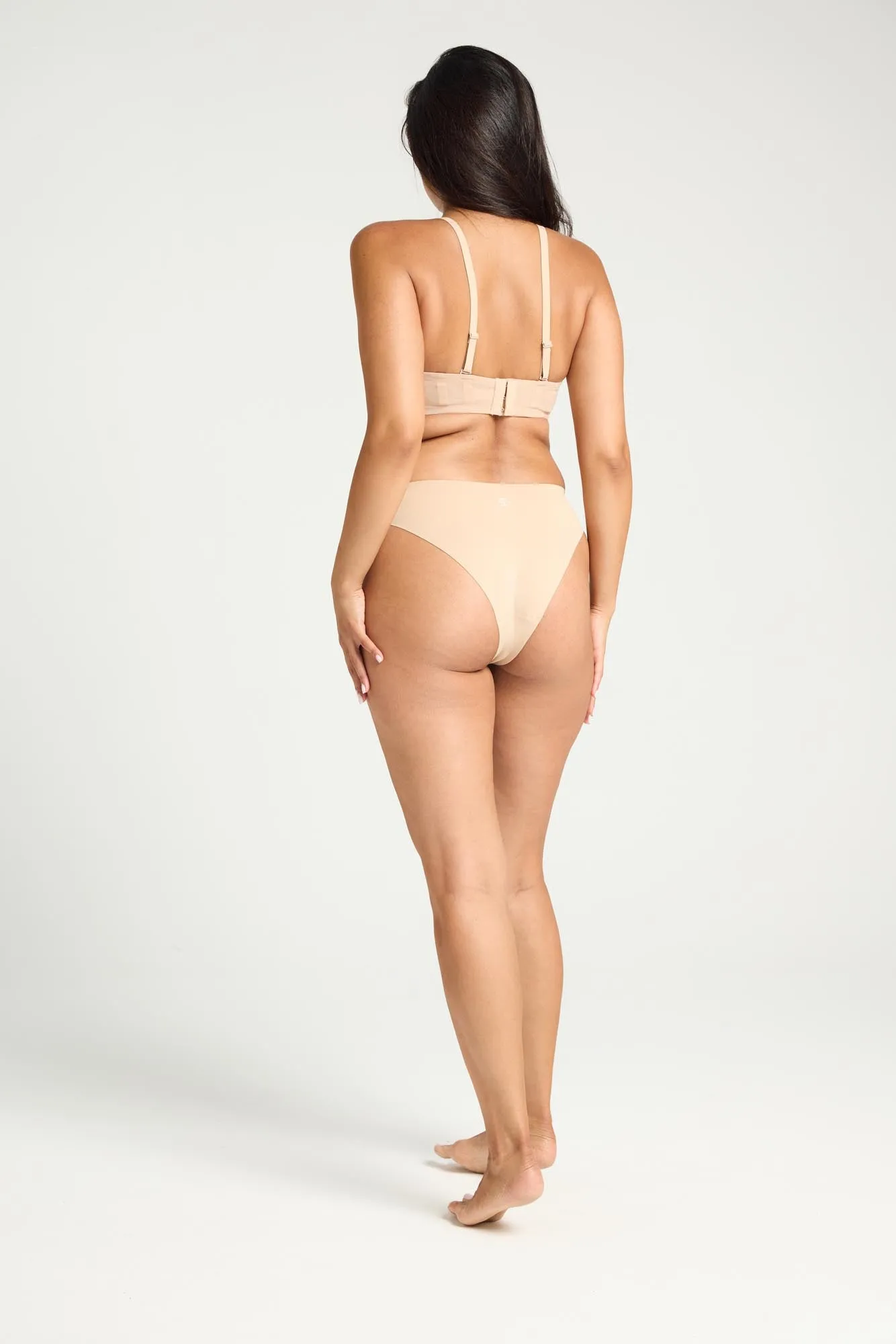 Seamfree Hi-Leg Cheeky Moderate Cashew