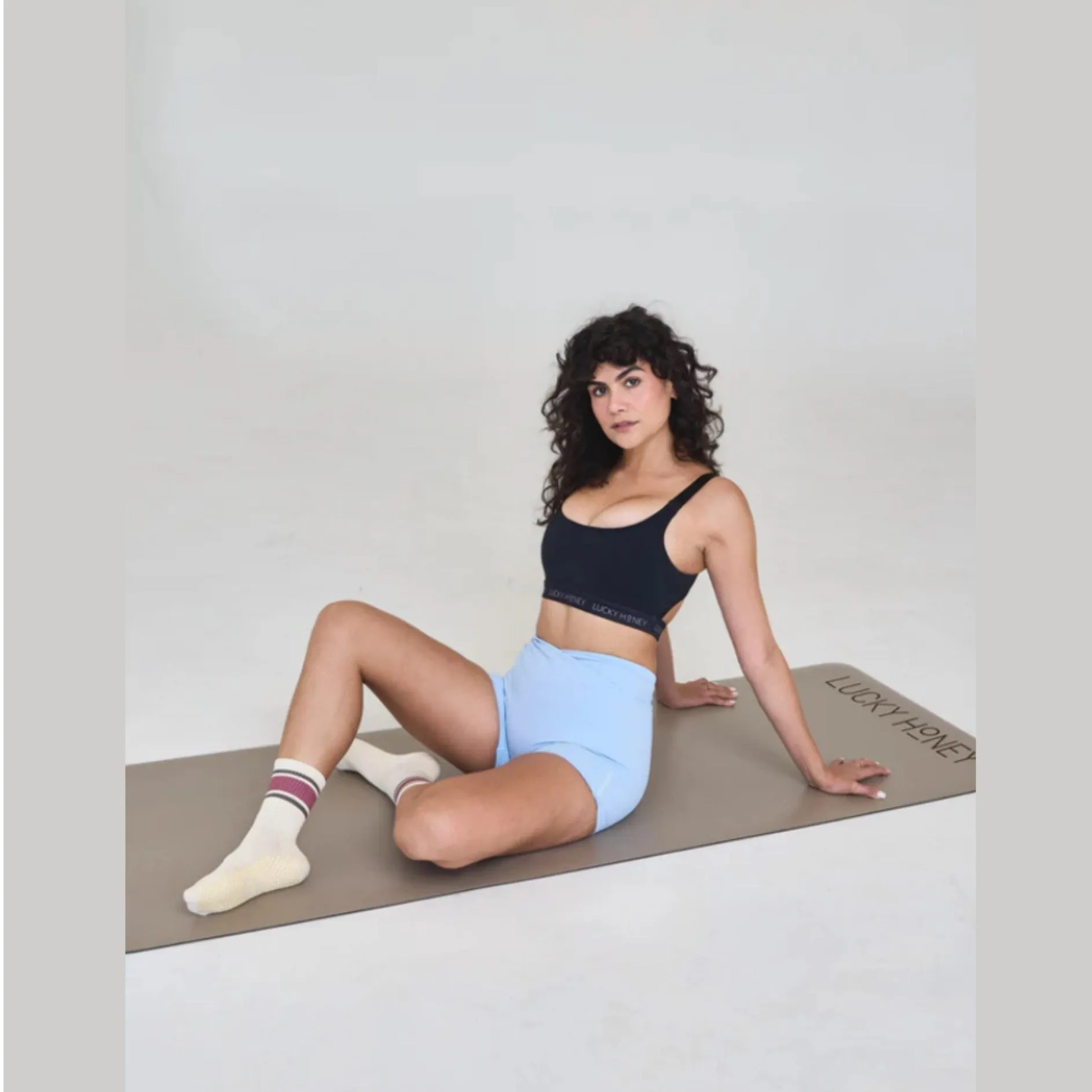 The Crew Grip Socks (Barre/Pilates)