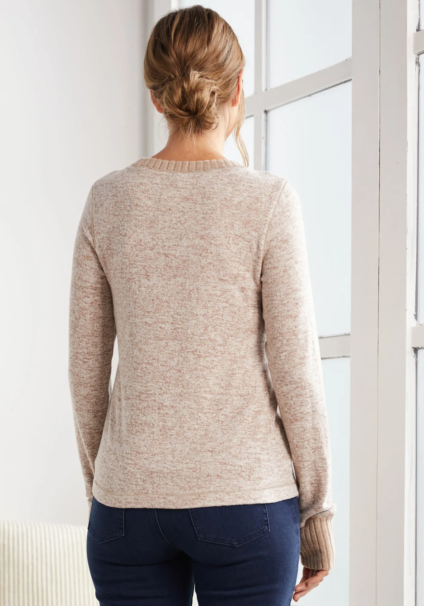 UltraEase Scoop Long Sleeve (Brown)